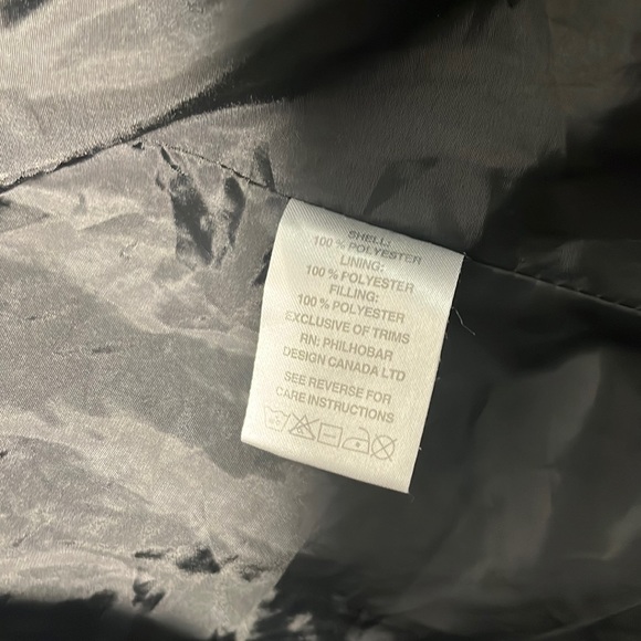 • Dry Goods Chevron Vest Black and White - Picture 5 of 13